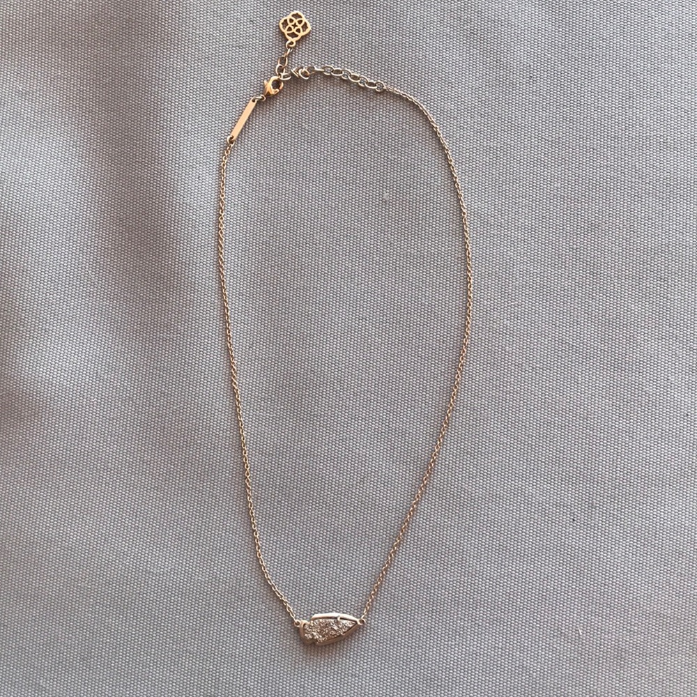 Kendra Scott necklace